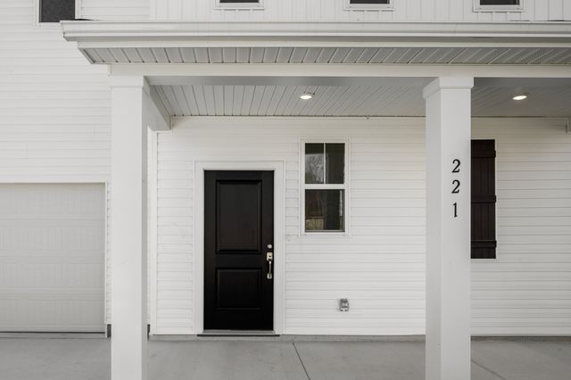 221 Idle Drive, Shelbyville, TN 37160