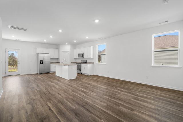 221 Idle Drive, Shelbyville, TN 37160