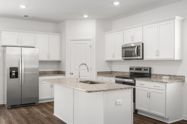 221 Idle Drive, Shelbyville, TN 37160