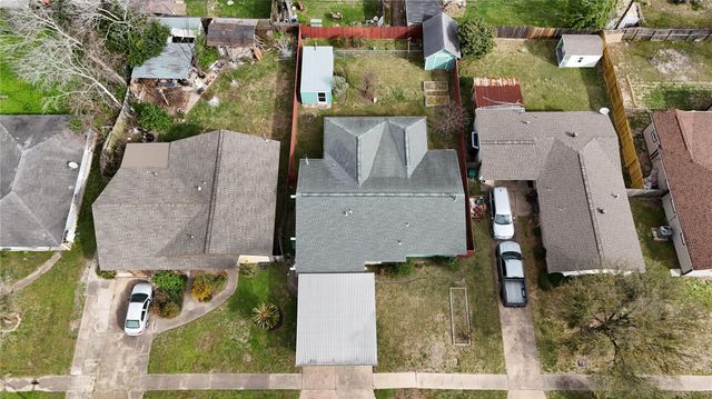 3717 Newton Drive, Pasadena, TX 77503