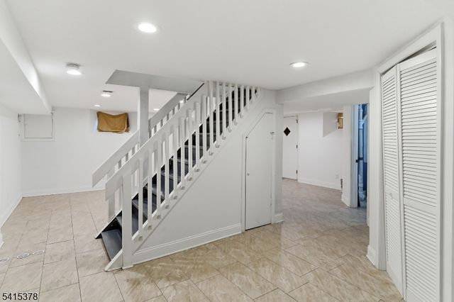 229 Hillcrest Ter, Roselle Boro, NJ 07203