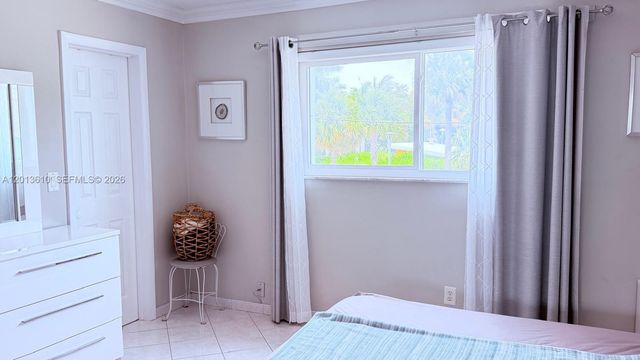 580 Egret Dr 211, Hallandale Beach, FL 33009