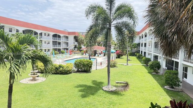 580 Egret Dr 211, Hallandale Beach, FL 33009