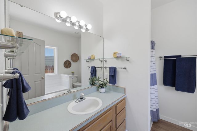 2910 S Illinois, Caldwell, ID 83605