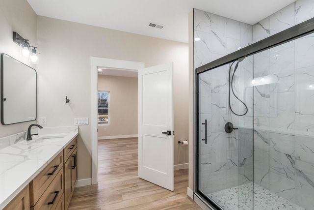 4467 Charm Drive, Waterloo, IA 50701