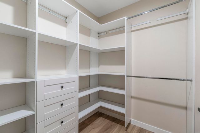 4467 Charm Drive, Waterloo, IA 50701