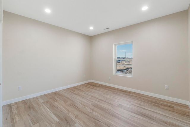 4467 Charm Drive, Waterloo, IA 50701