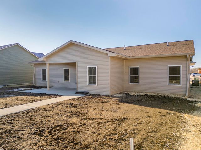 4467 Charm Drive, Waterloo, IA 50701