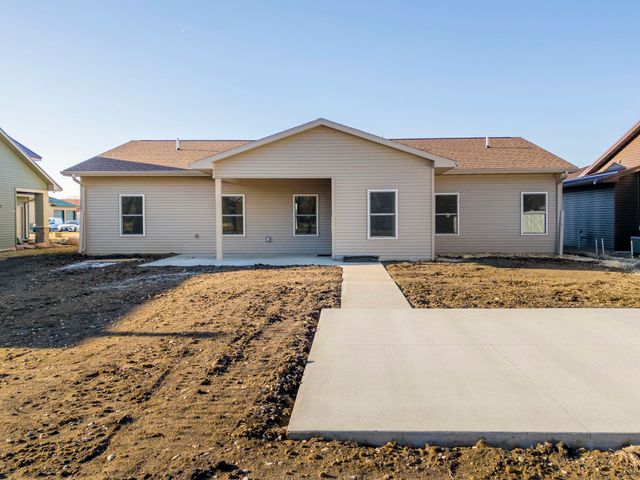 4467 Charm Drive, Waterloo, IA 50701