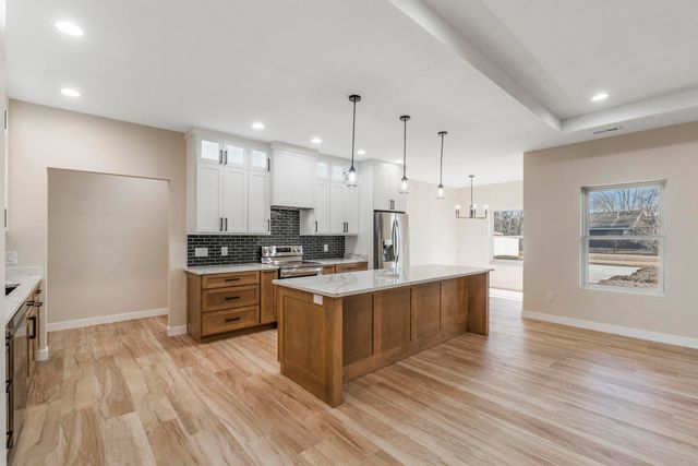 4467 Charm Drive, Waterloo, IA 50701