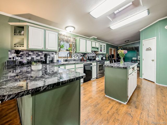 2015 Plum Street, Village Of Clarkston, MI 48348