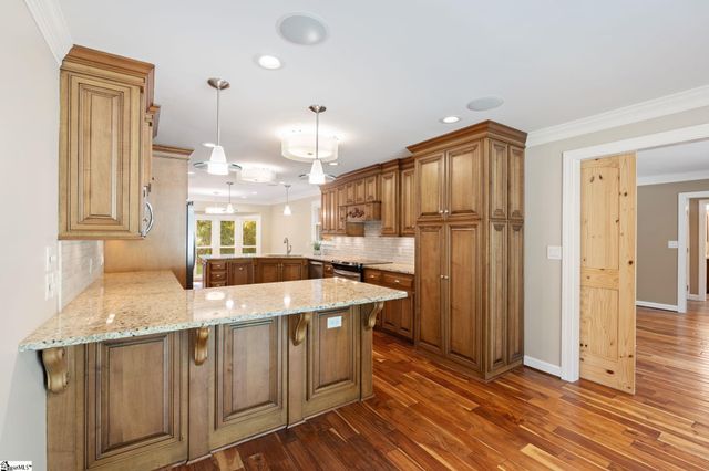 1110 W Georgia Road, Simpsonville, SC 29680