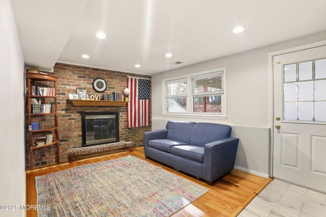 7 Citadel Court, Jackson, NJ 08527