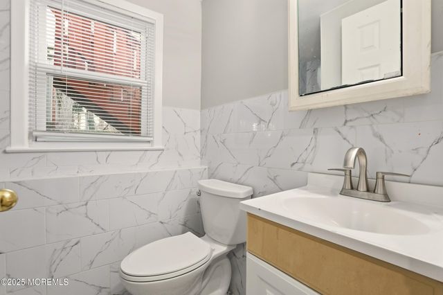 7 Citadel Court, Jackson, NJ 08527