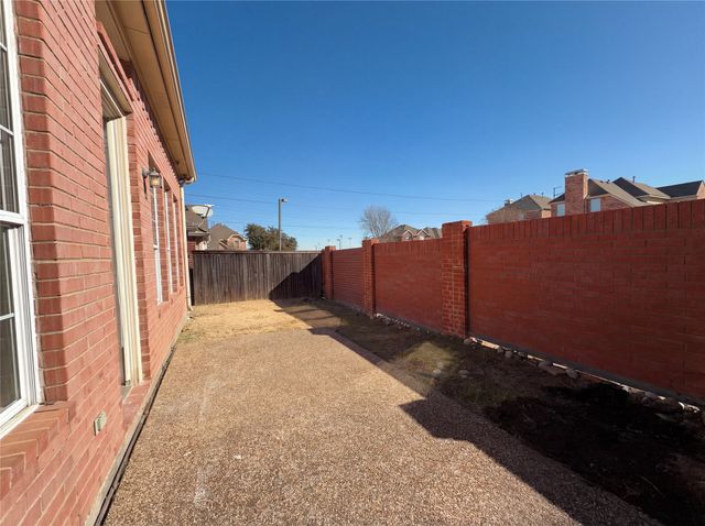 8112 Sycamore Drive, Irving, TX 75063