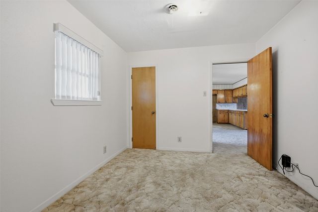 209 Modoc Trail, Lake Kiowa, TX 76240