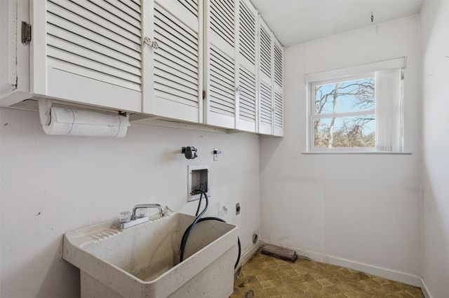 209 Modoc Trail, Lake Kiowa, TX 76240