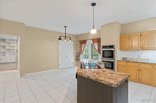 11 Moselle Court, Hazelwood, MO 63031