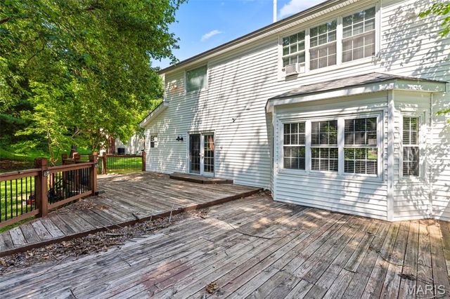 11 Moselle Court, Hazelwood, MO 63031