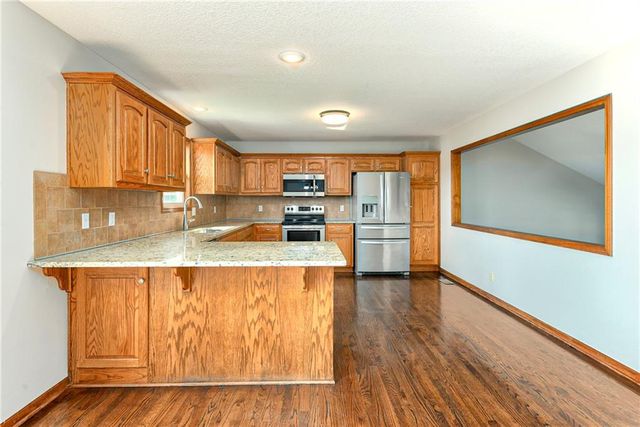 3918 Dixie Drive, Leavenworth, KS 66048
