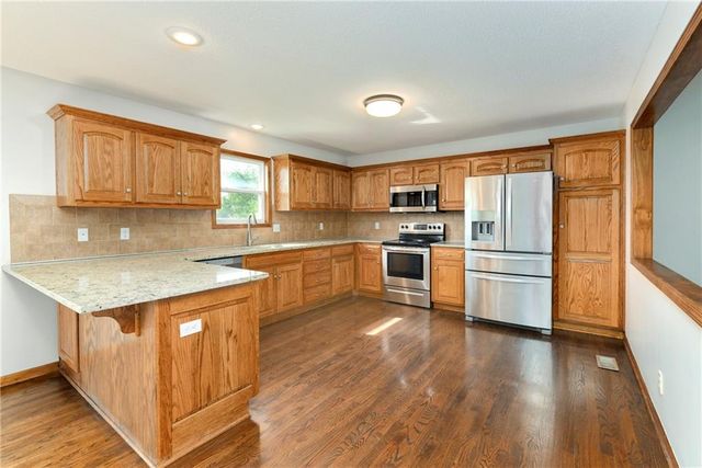 3918 Dixie Drive, Leavenworth, KS 66048