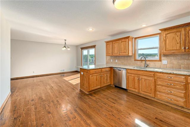 3918 Dixie Drive, Leavenworth, KS 66048