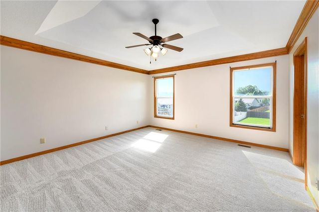 3918 Dixie Drive, Leavenworth, KS 66048