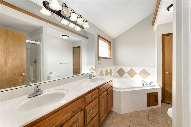 3918 Dixie Drive, Leavenworth, KS 66048