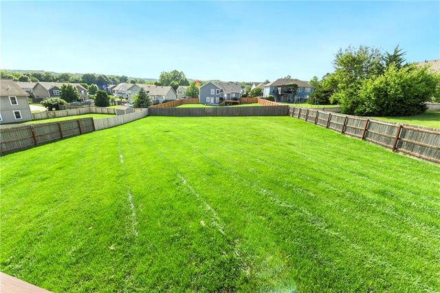 3918 Dixie Drive, Leavenworth, KS 66048