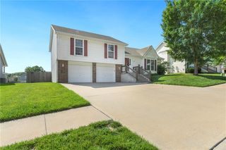3918 Dixie Drive, Leavenworth, KS 66048
