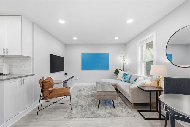 4 Coppersmith Way 2, Boston, MA 02128