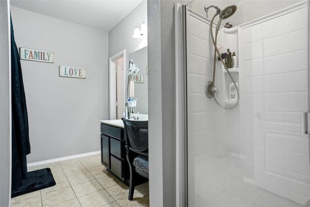 1625 Kawati Way, Krum, TX 76249