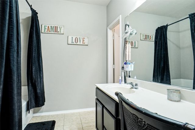 1625 Kawati Way, Krum, TX 76249