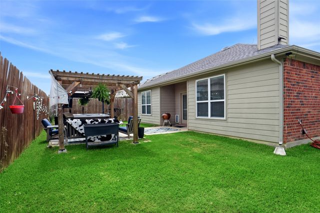 1625 Kawati Way, Krum, TX 76249