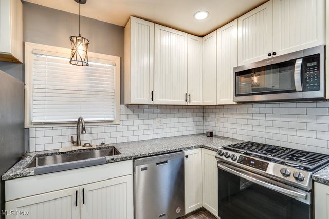 468 Delmar Avenue, Akron, OH 44310