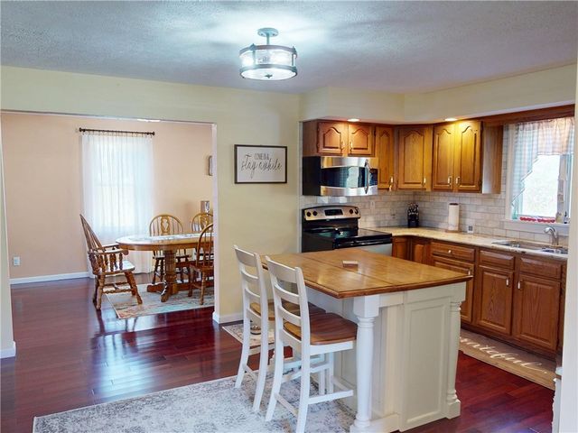 276 Weiland Rd, Concord Twp, PA 16025