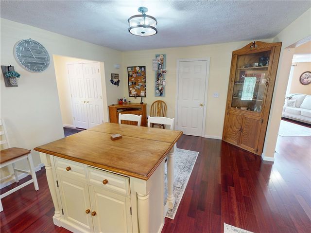 276 Weiland Rd, Concord Twp, PA 16025