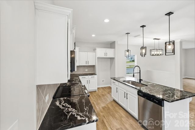 141 Fairfield Drive, Troutman, NC 28166