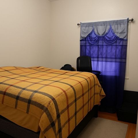 17 Wilcox St, Fall River, MA 02721
