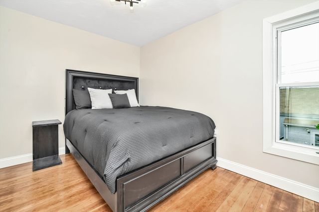 17 Wilcox St, Fall River, MA 02721