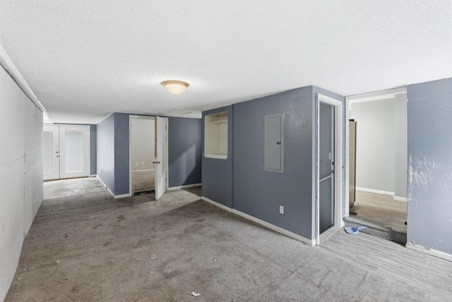 3604 E Skinner, Wichita, KS 67218