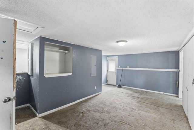 3604 E Skinner, Wichita, KS 67218