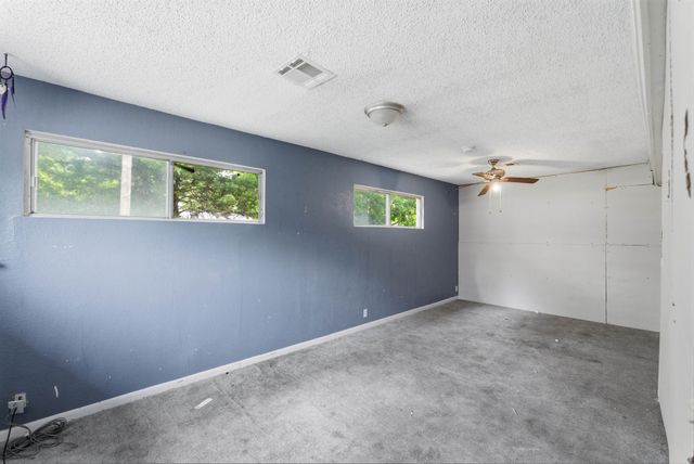 3604 E Skinner, Wichita, KS 67218