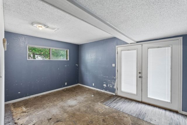 3604 E Skinner, Wichita, KS 67218
