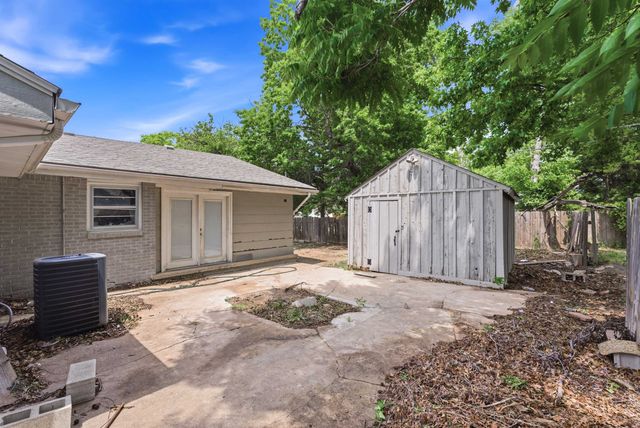 3604 E Skinner, Wichita, KS 67218