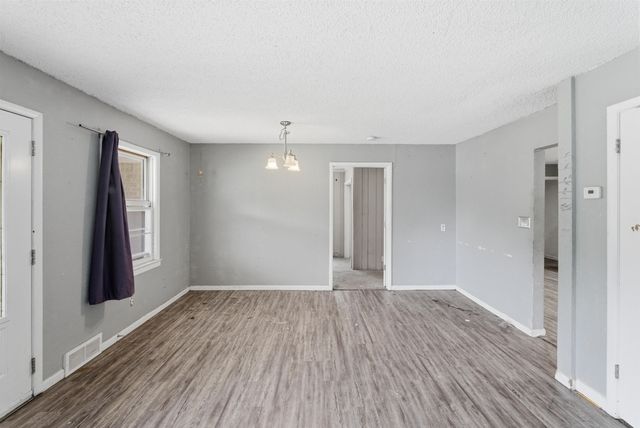3604 E Skinner, Wichita, KS 67218