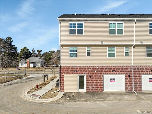 29997 Center Street 10, New Hudson, MI 48165