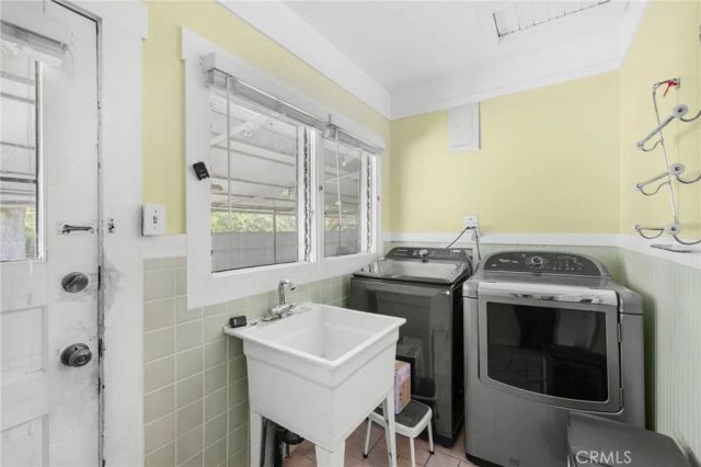 6111 Hillandale Dr, Los Angeles, CA 90042