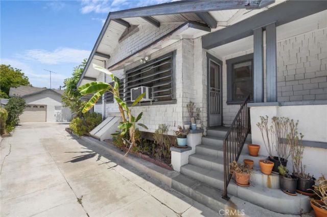 6111 Hillandale Dr, Los Angeles, CA 90042