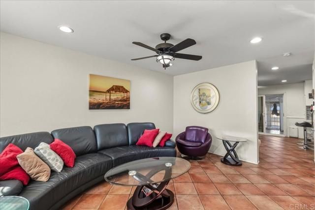 749 S Mollison Ave 27, El Cajon, CA 92020